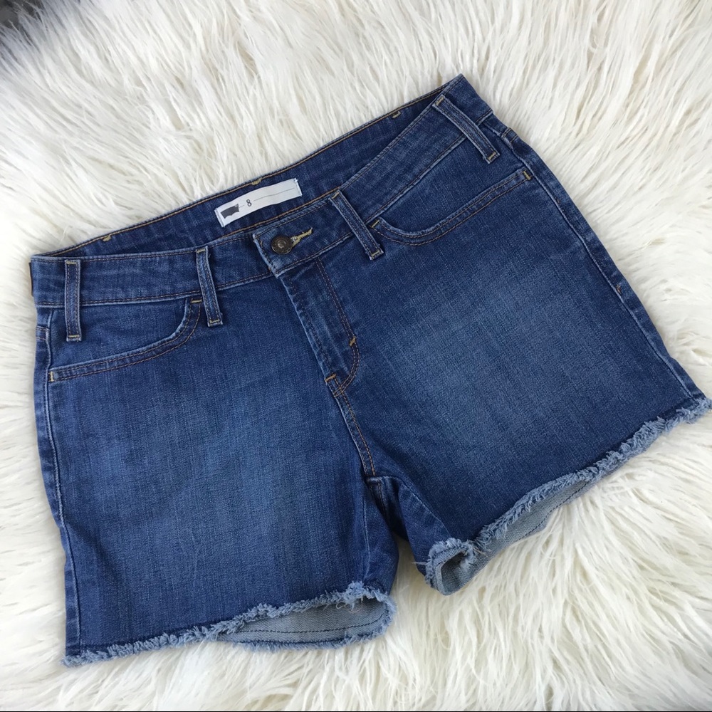 LEVI’S Frayed Hem Cutoff Shorts Size 8 Medium Wash